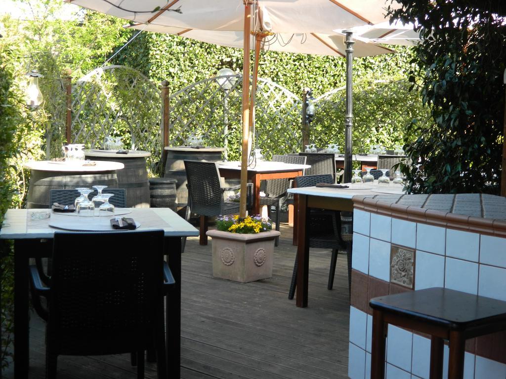Country Apartments Castel di Decima Экстерьер фото